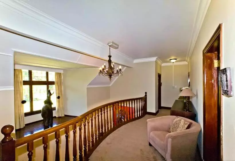 ベッドアンドブレックファースト Eagle Wind Manor