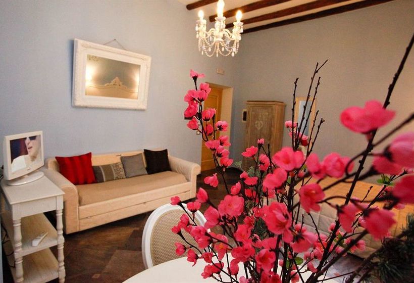 Casa De Fiori Apartments