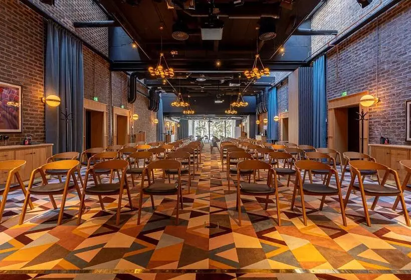 ホテル Ellery Beach House