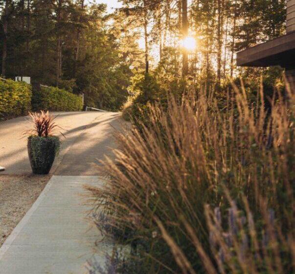 هتل Ellery Beach House