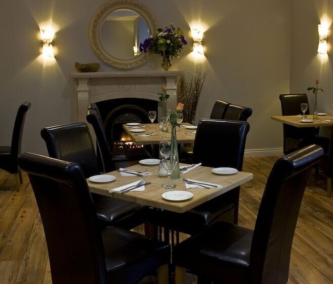 فندق Castlepollard