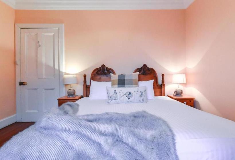 Hotel East Haugh House