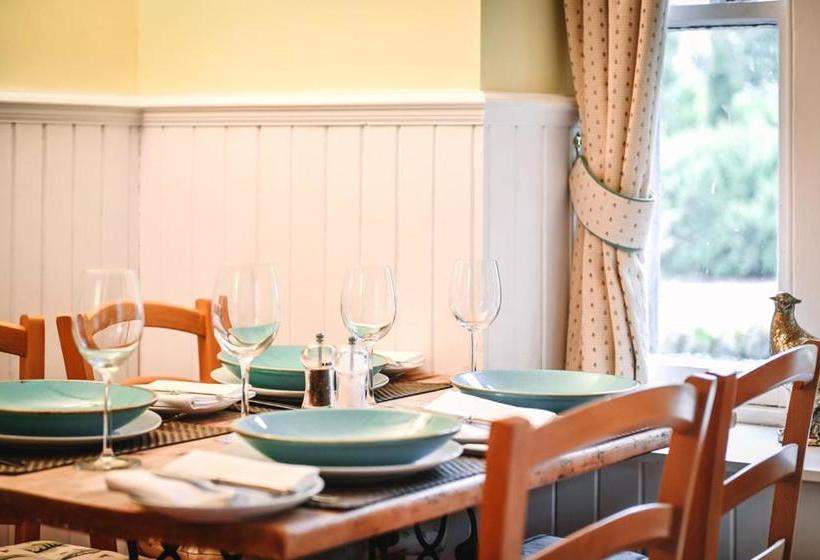 Hotel East Haugh House