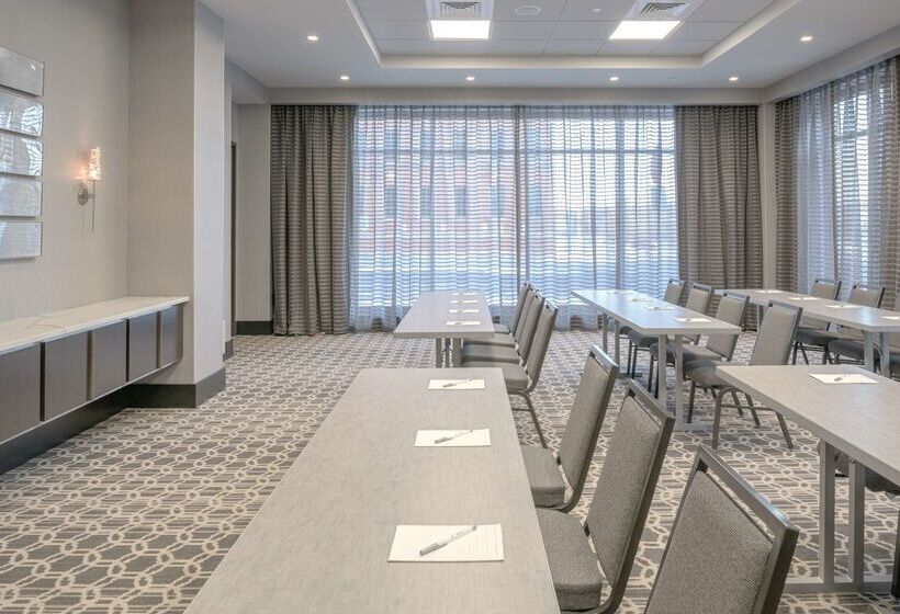 בית מלון כפרי Hampton Inn & Suites Worcester