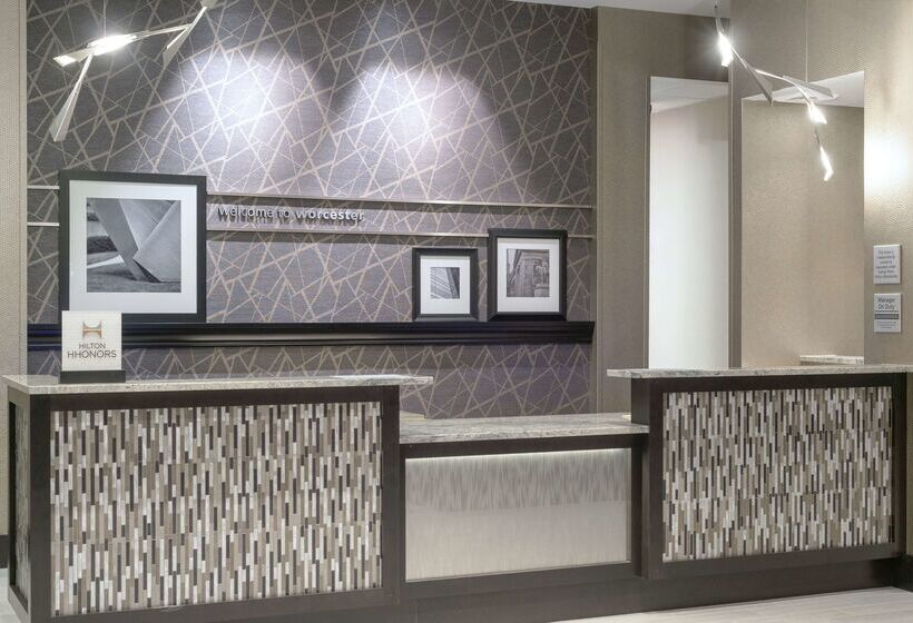 בית מלון כפרי Hampton Inn & Suites Worcester