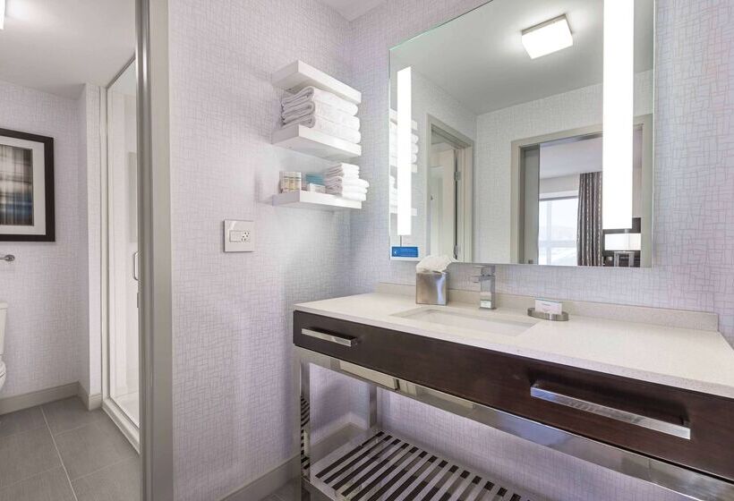 בית מלון כפרי Hampton Inn & Suites Worcester