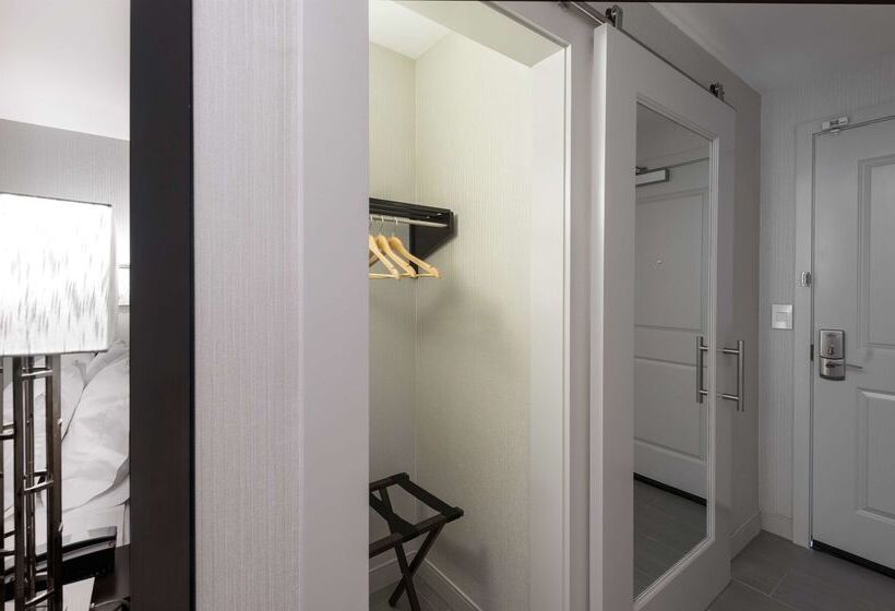 בית מלון כפרי Hampton Inn & Suites Worcester