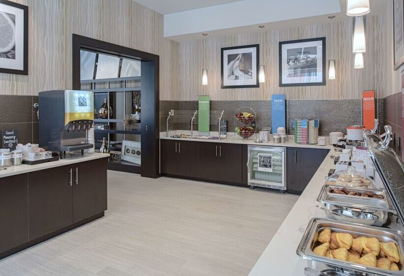 בית מלון כפרי Hampton Inn & Suites Worcester