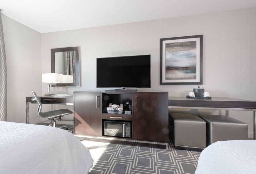 בית מלון כפרי Hampton Inn & Suites Worcester