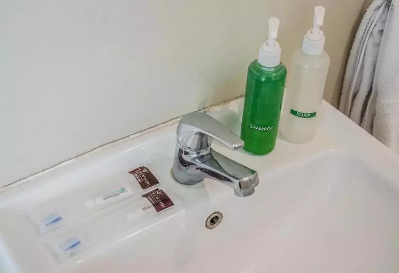 هتل Legreen Suite Tebet