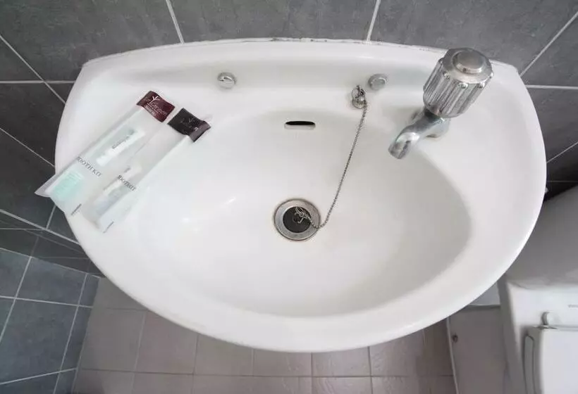 هتل Legreen Suite Tebet