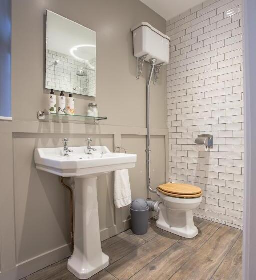 Отель The Redan Inn