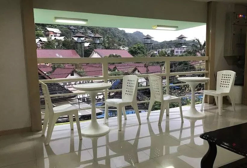 פנסיון B Place Guesthouse