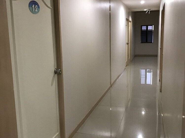 Panzió B Place Guesthouse