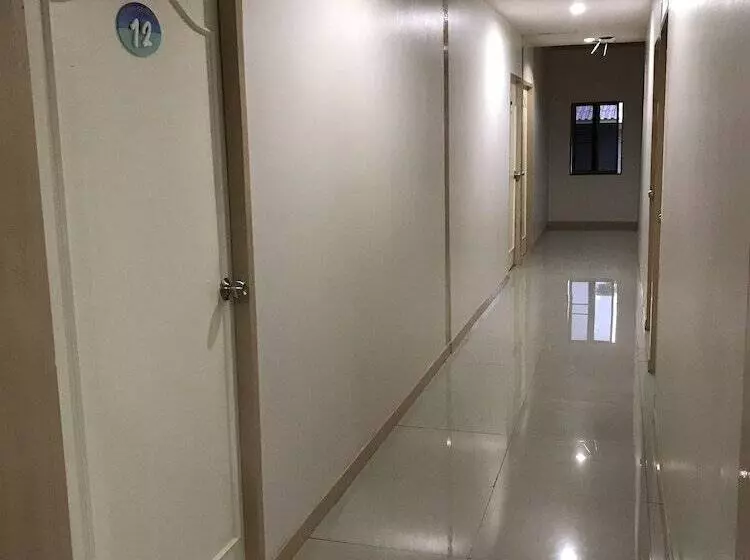 פנסיון B Place Guesthouse