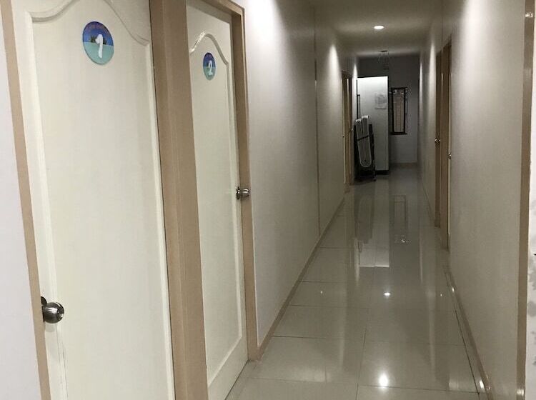 Panzió B Place Guesthouse