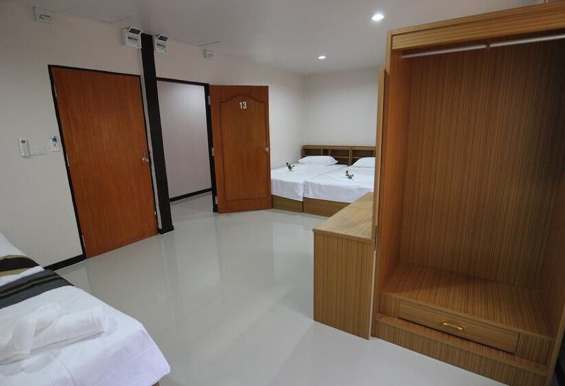 Panzió B Place Guesthouse