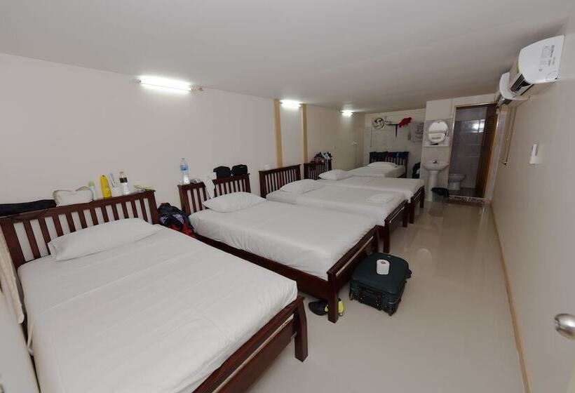 Panzió B Place Guesthouse