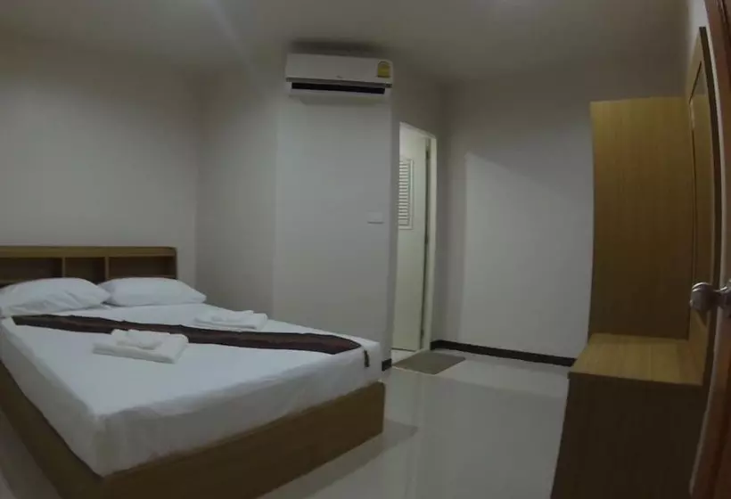 פנסיון B Place Guesthouse