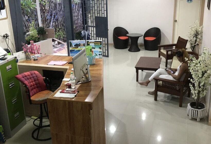 Panzió B Place Guesthouse