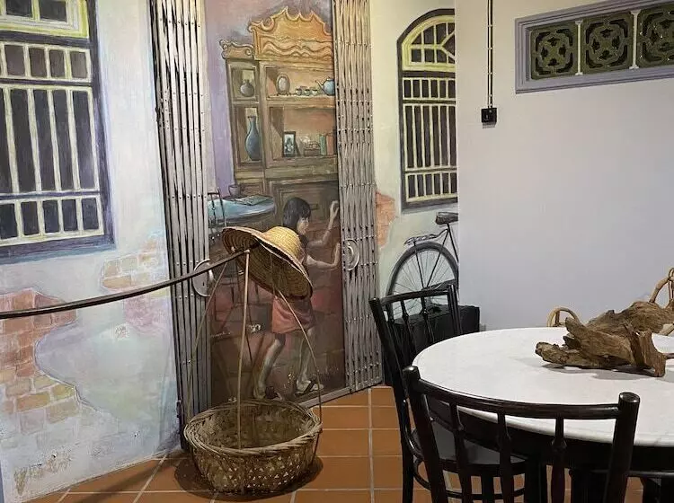 ペンション Kelantan House