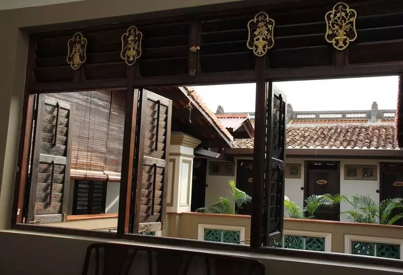 ペンション Kelantan House