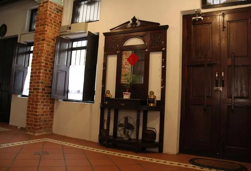 ペンション Kelantan House