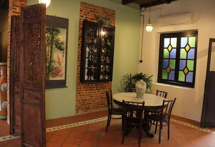 ペンション Kelantan House