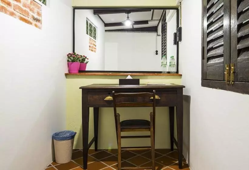 ペンション Kelantan House