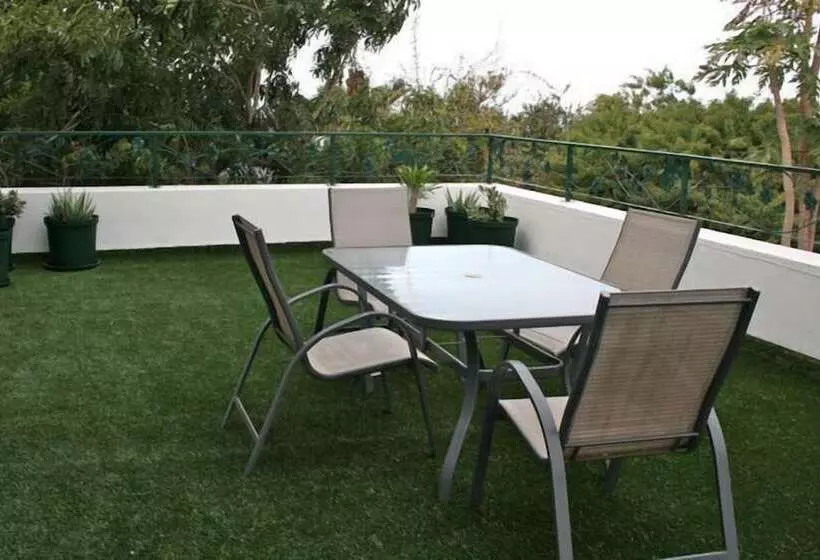 ペンション The Grange Guest House