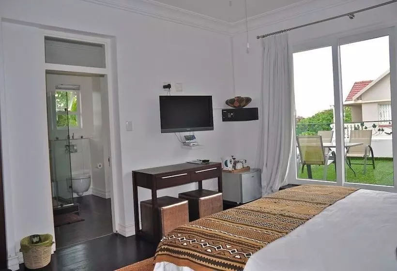 ペンション The Grange Guest House