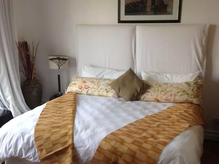 ペンション The Grange Guest House