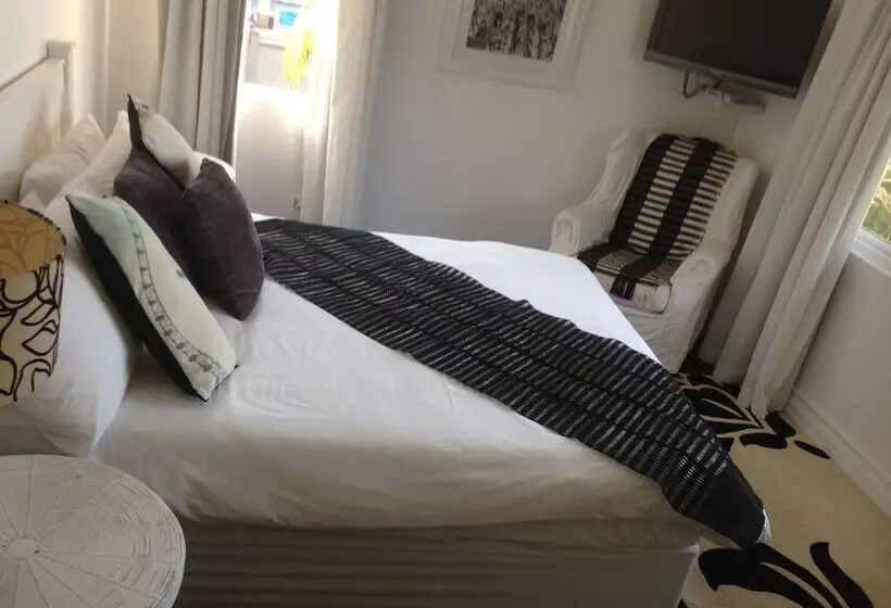 ペンション The Grange Guest House