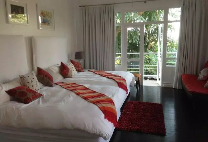 ペンション The Grange Guest House