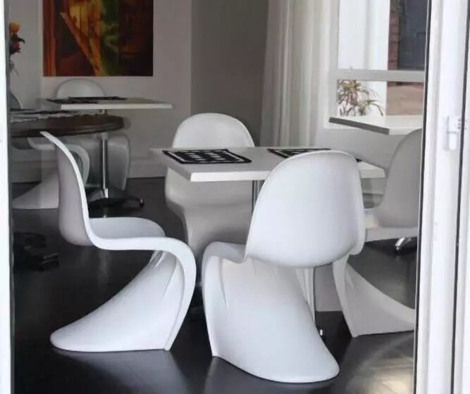 ペンション The Grange Guest House