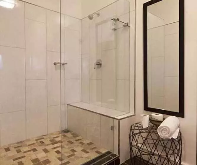 ペンション The Grange Guest House