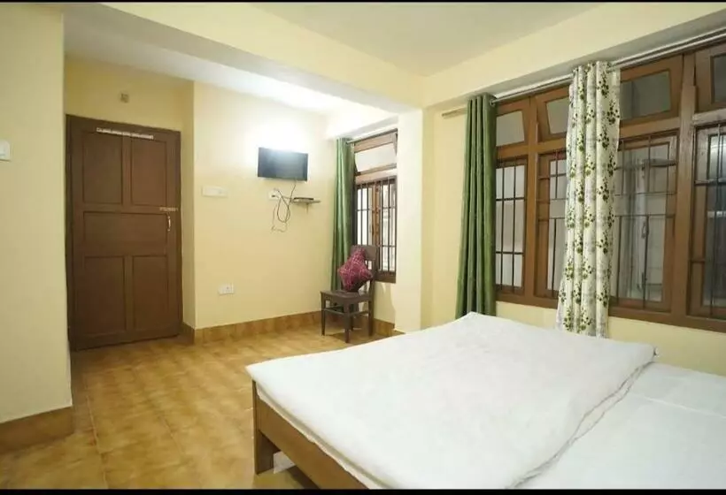 هاستل Geser Lodge
