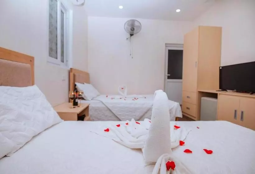Hai Binh Hotel Cat Ba