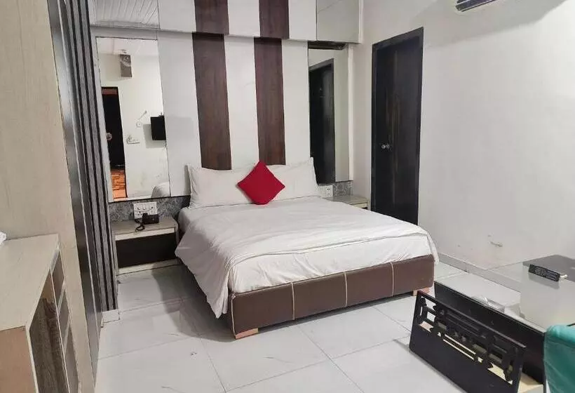 Fabhotel Prime Welcome Palace