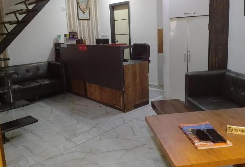 Fabhotel Prime Welcome Palace