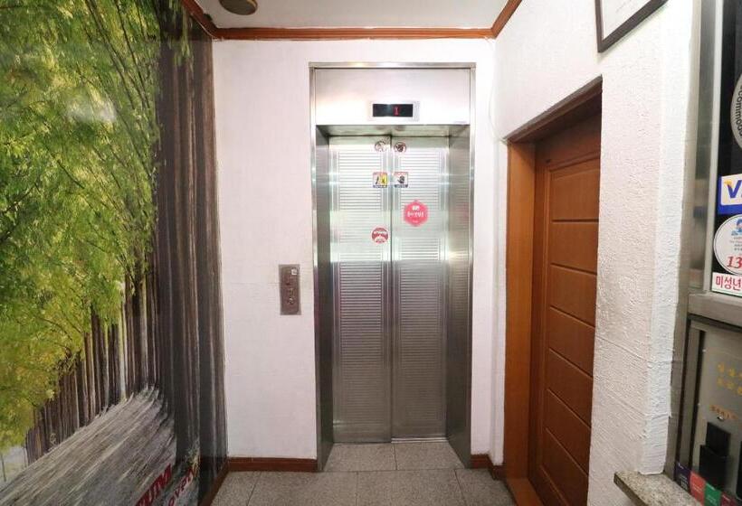 Мотель Busanstation Centum