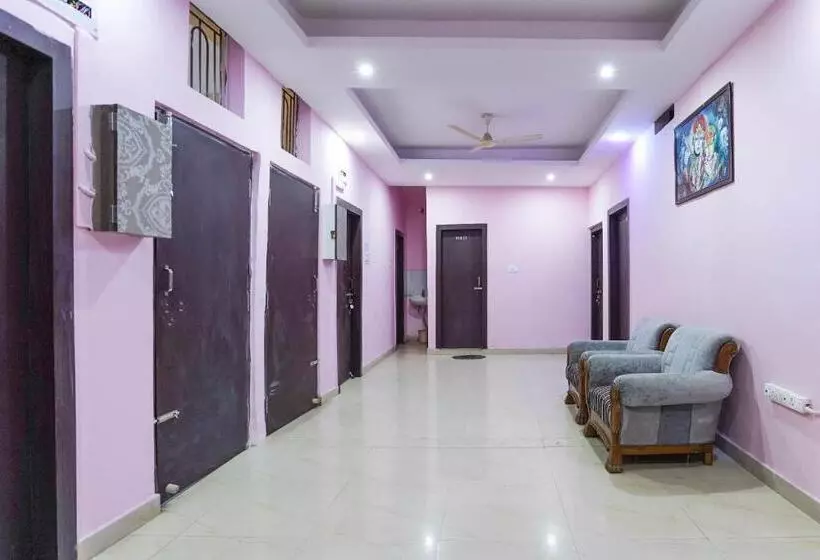 Hotelli Flagship Aashirwad Guest House