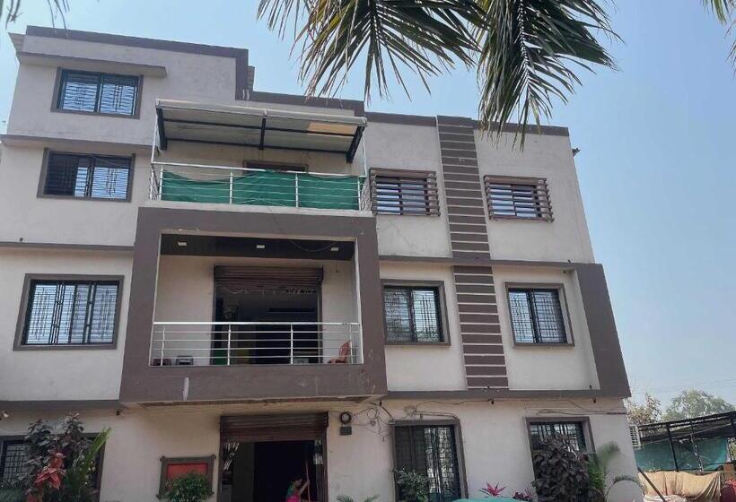 Hotel Oyo 80950b Samrat Lodge