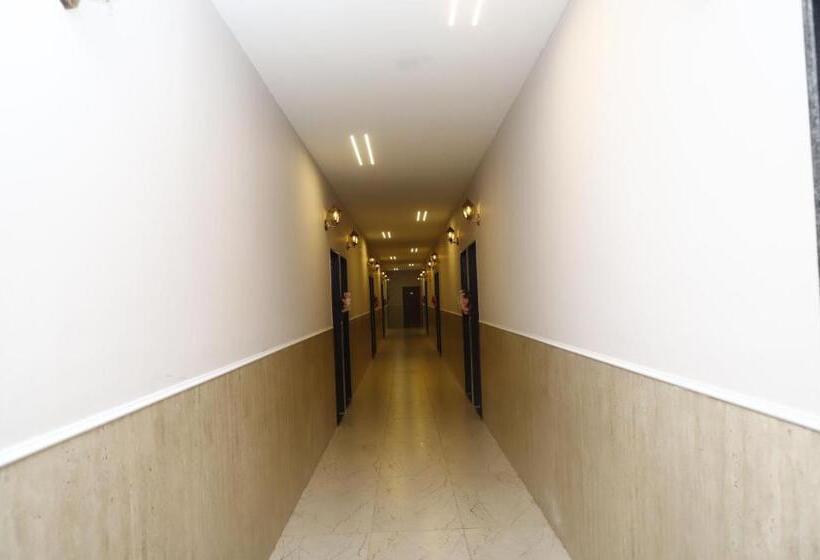 Hotel Oyo 80950b Samrat Lodge