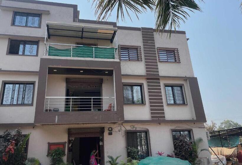 Hotel Oyo 80950b Samrat Lodge