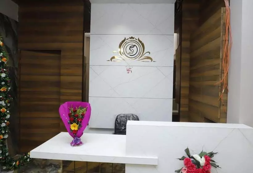 Hotelli Oyo 80950b Samrat Lodge