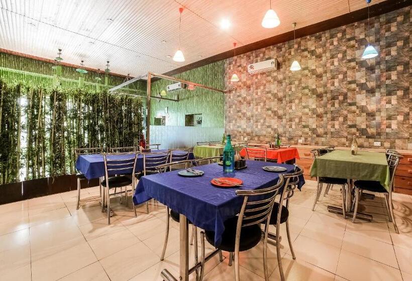 酒店 Collection O Ak Acacia Jazz Club