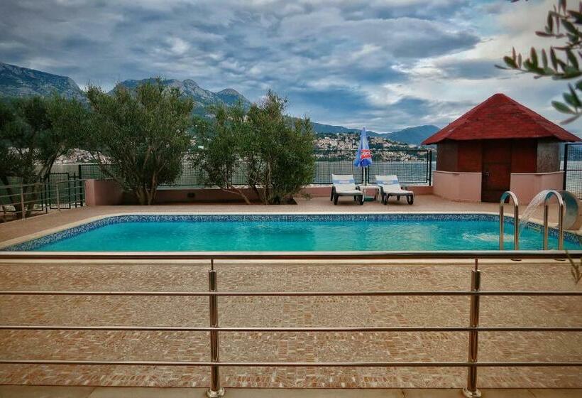 پانسیون Apartments Maxi Katić