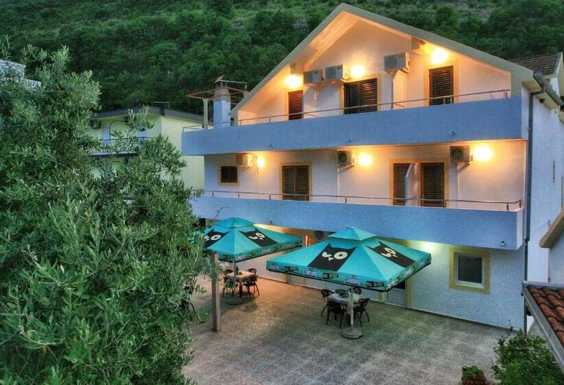 پانسیون Apartments Maxi Katić