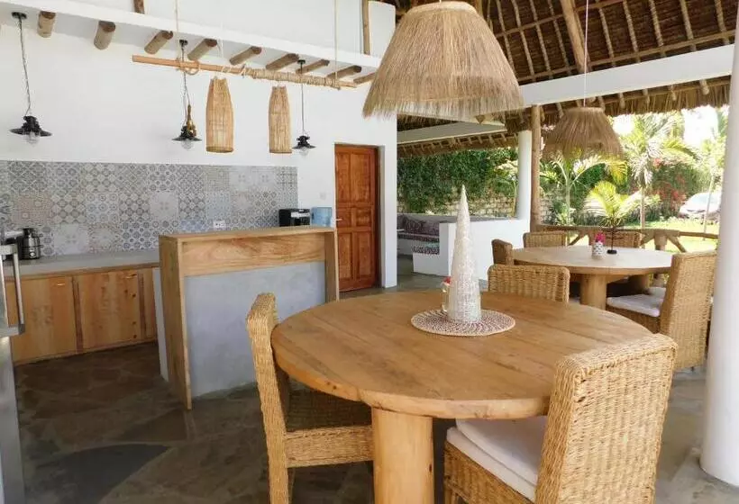 Dama Villa